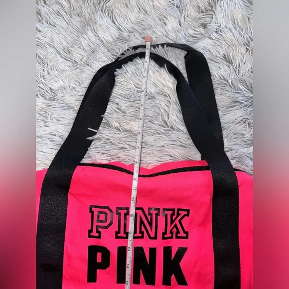 Victoria secret pink duffle bag - Picture 4 of 8